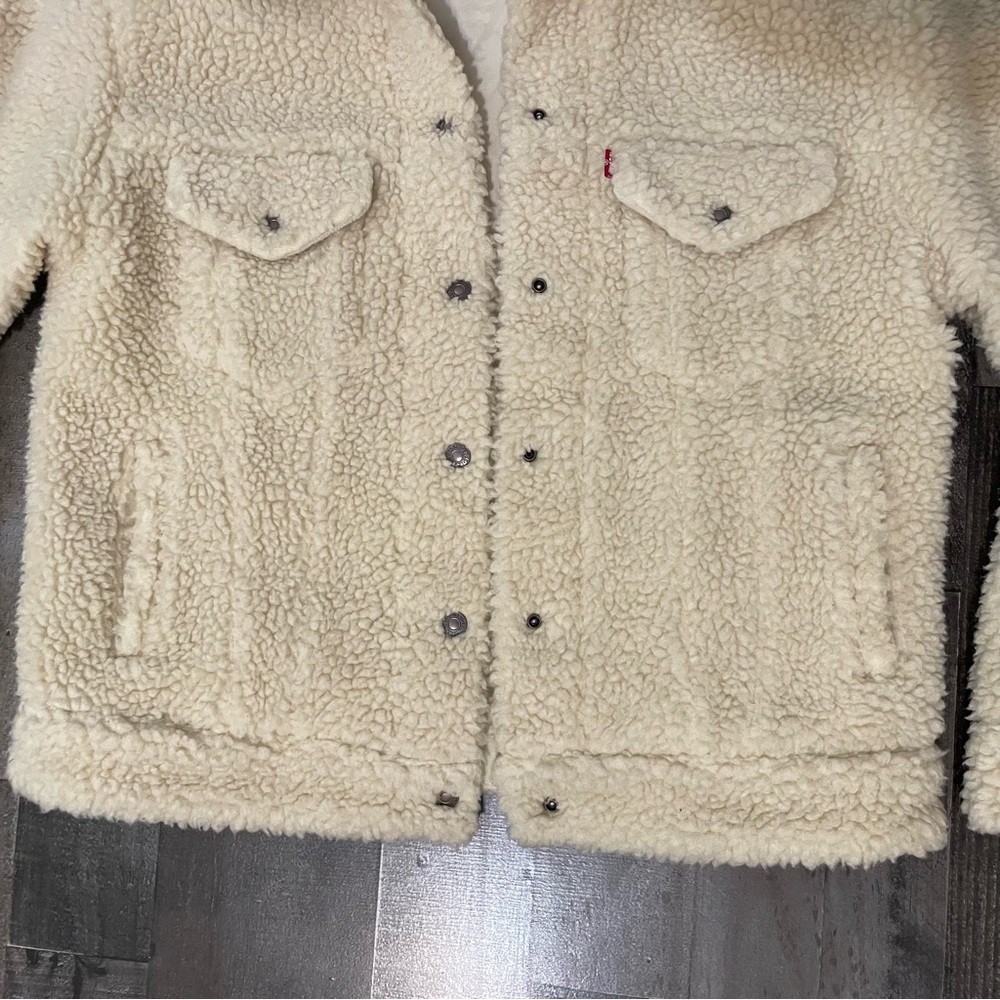 Levi’s Women’s Sherpa Fleece Trucker Jacket Cropped M Cream Coconut Snap Front - Picture 9 of 15
